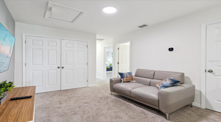Kissimmee, Florida 34747, 5 Bedrooms Bedrooms, ,4 Bathroomsbathrooms,Residential,For Sale,Tropical Palms Circle,Mfro6307573