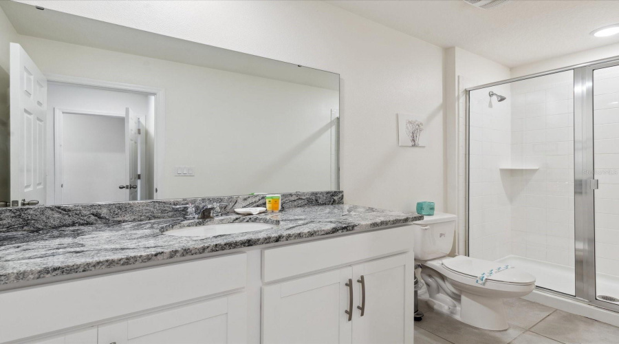 Kissimmee, Florida 34747, 5 Bedrooms Bedrooms, ,4 Bathroomsbathrooms,Residential,For Sale,Tropical Palms Circle,Mfro6307573