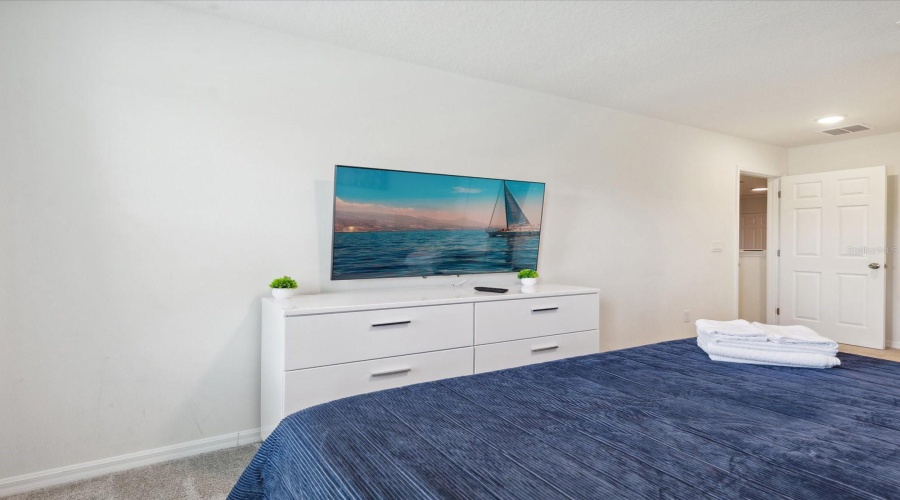 Kissimmee, Florida 34747, 5 Bedrooms Bedrooms, ,4 Bathroomsbathrooms,Residential,For Sale,Tropical Palms Circle,Mfro6307573
