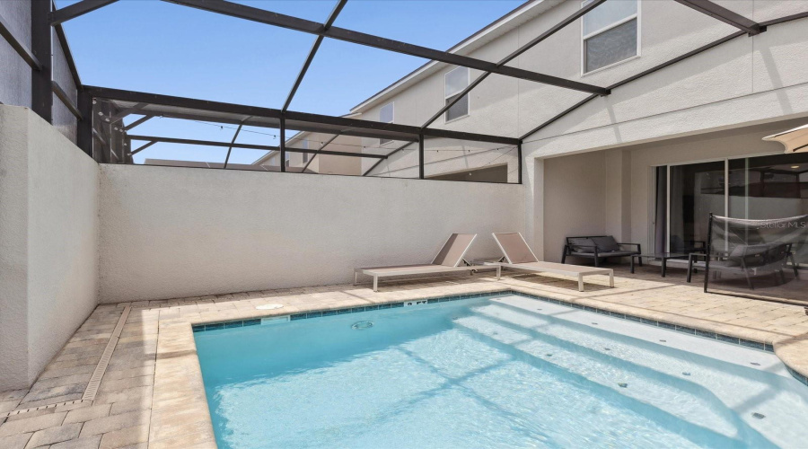 Kissimmee, Florida 34747, 5 Bedrooms Bedrooms, ,4 Bathroomsbathrooms,Residential,For Sale,Tropical Palms Circle,Mfro6307573