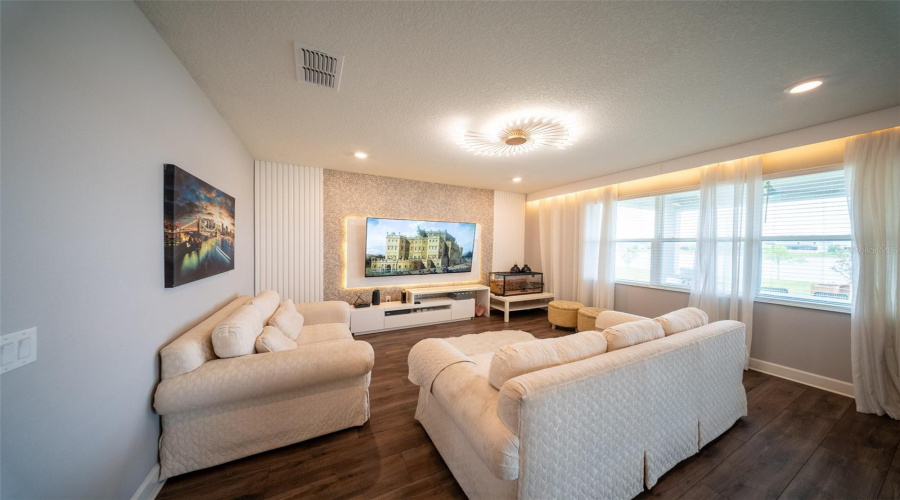 DAVENPORT, Florida 33896, 3 Bedrooms Bedrooms, ,2 BathroomsBathrooms,Residential,For Sale,PONTIFF,MFRO6306576