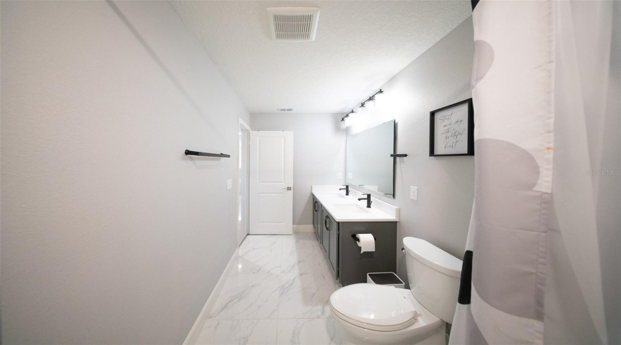 DAVENPORT, Florida 33896, 3 Bedrooms Bedrooms, ,2 BathroomsBathrooms,Residential,For Sale,PONTIFF,MFRO6306576