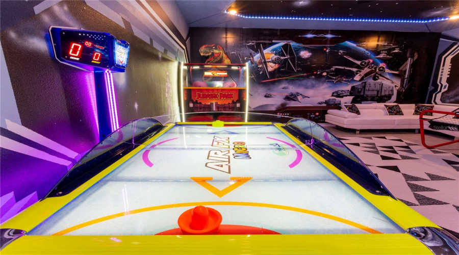 KISSIMMEE, Florida 34746, 9 Bedrooms Bedrooms, ,5 BathroomsBathrooms,Residential,For Sale,SIMILE,0,MFRO6307838