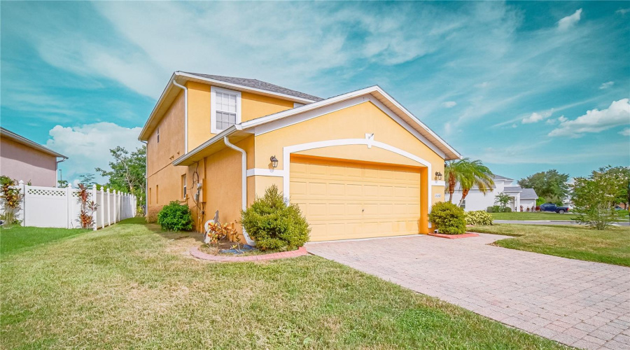 Kissimmee, Florida 34746, 3 Bedrooms Bedrooms, ,2 Bathroomsbathrooms,Residential,For Sale,Patrician,Mfrs5126580