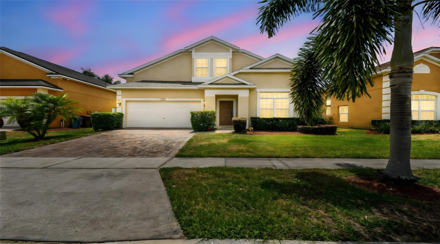 Davenport, Florida 33837, 5 Bedrooms Bedrooms, ,3 Bathroomsbathrooms,Residential,For Sale,Cadiz,Mfrs5126628