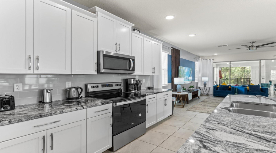 Kissimmee, Florida 34747, 7 Bedrooms Bedrooms, ,6 Bathroomsbathrooms,Residential,For Sale,Coconut Breeze,Mfro6307340