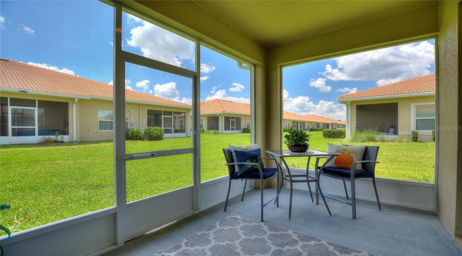 Davenport, Florida 33896, 2 Bedrooms Bedrooms, ,2 Bathroomsbathrooms,Residential,For Sale,Blackwolf Run,Mfrs5126630