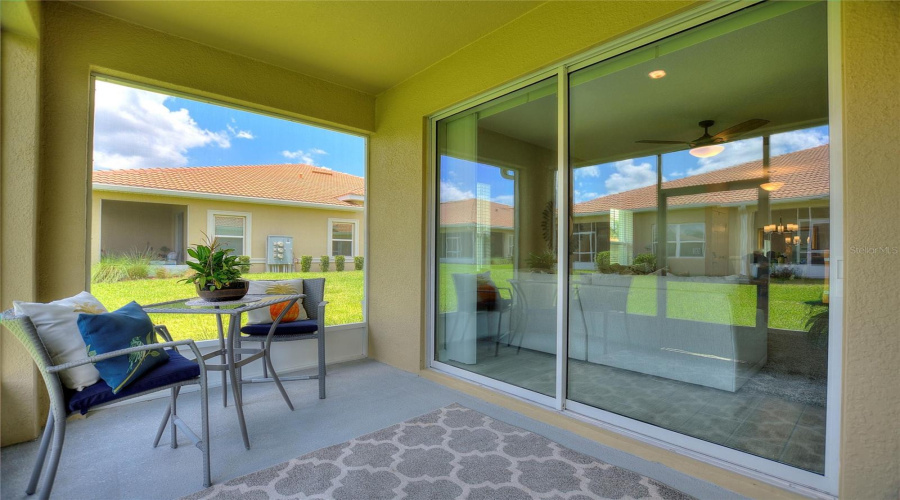 Davenport, Florida 33896, 2 Bedrooms Bedrooms, ,2 Bathroomsbathrooms,Residential,For Sale,Blackwolf Run,Mfrs5126630