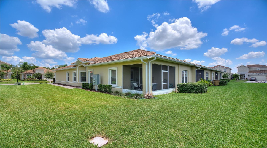 Davenport, Florida 33896, 2 Bedrooms Bedrooms, ,2 Bathroomsbathrooms,Residential,For Sale,Blackwolf Run,Mfrs5126630