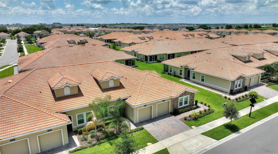 Davenport, Florida 33896, 2 Bedrooms Bedrooms, ,2 Bathroomsbathrooms,Residential,For Sale,Blackwolf Run,Mfrs5126630