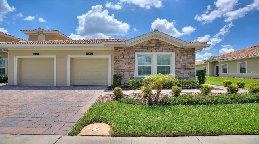 Davenport, Florida 33896, 2 Bedrooms Bedrooms, ,2 Bathroomsbathrooms,Residential,For Sale,Blackwolf Run,Mfrs5126630