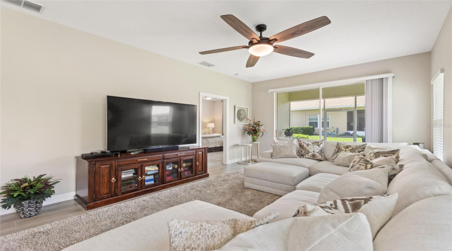Davenport, Florida 33896, 2 Bedrooms Bedrooms, ,2 Bathroomsbathrooms,Residential,For Sale,Blackwolf Run,Mfrs5126630