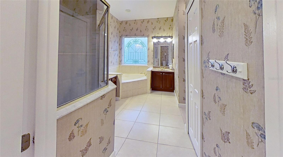 Davenport, Florida 33837, 4 Bedrooms Bedrooms, ,2 Bathroomsbathrooms,Residential,For Sale,Whispering Pines,Mfrg5096944