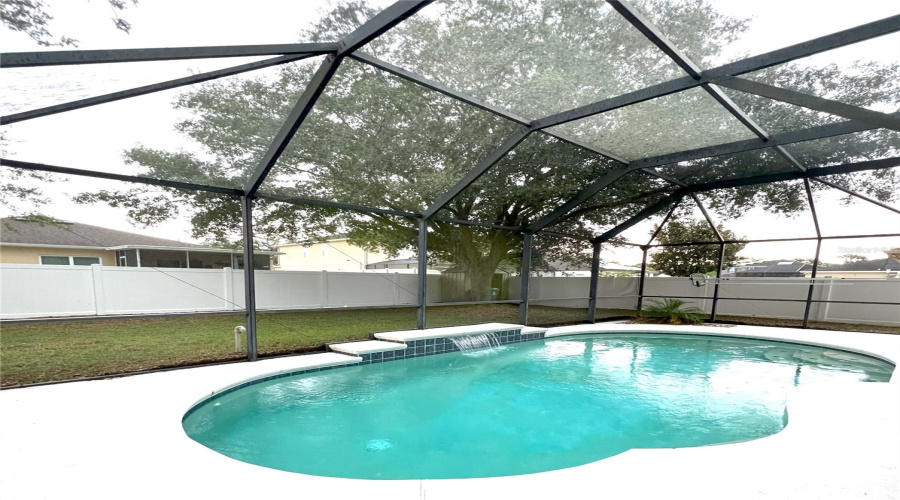 Davenport, Florida 33837, 4 Bedrooms Bedrooms, ,2 Bathroomsbathrooms,Residential,For Sale,Whispering Pines,Mfrg5096944