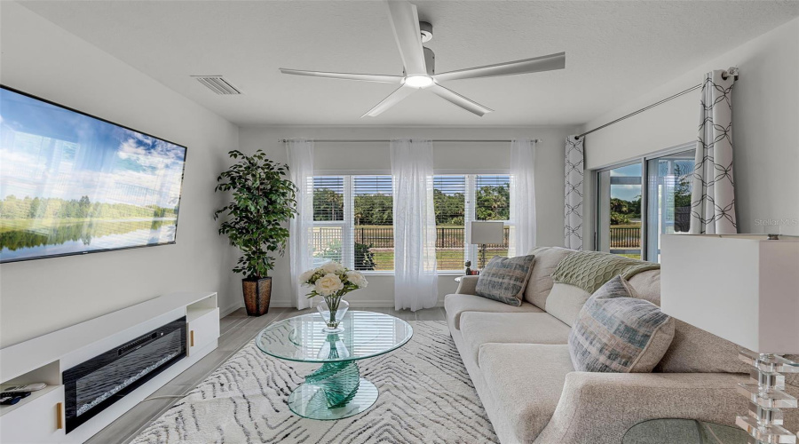 Kissimmee, Florida 34746, 4 Bedrooms Bedrooms, ,2 Bathroomsbathrooms,Residential,For Sale,Cedar Bay,Mfro6307757