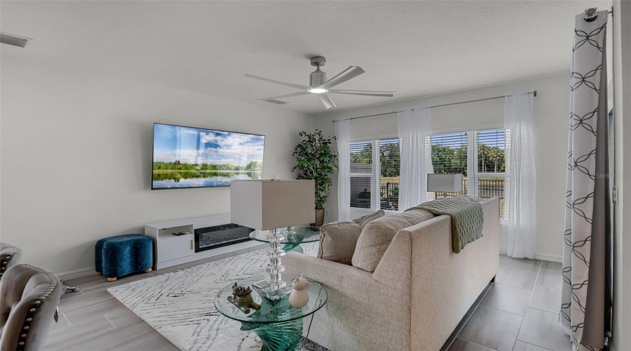 Kissimmee, Florida 34746, 4 Bedrooms Bedrooms, ,2 Bathroomsbathrooms,Residential,For Sale,Cedar Bay,Mfro6307757