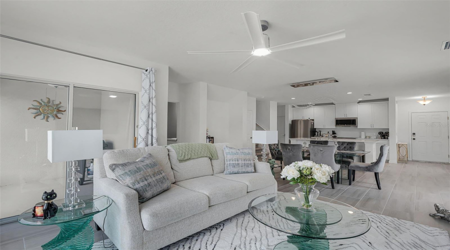 Kissimmee, Florida 34746, 4 Bedrooms Bedrooms, ,2 Bathroomsbathrooms,Residential,For Sale,Cedar Bay,Mfro6307757
