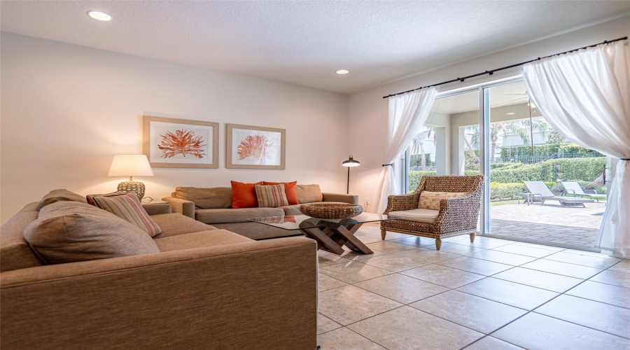 Kissimmee, Florida 34747, 6 Bedrooms Bedrooms, ,7 Bathroomsbathrooms,Residential,For Sale,Falls Dr,Mfro6307195