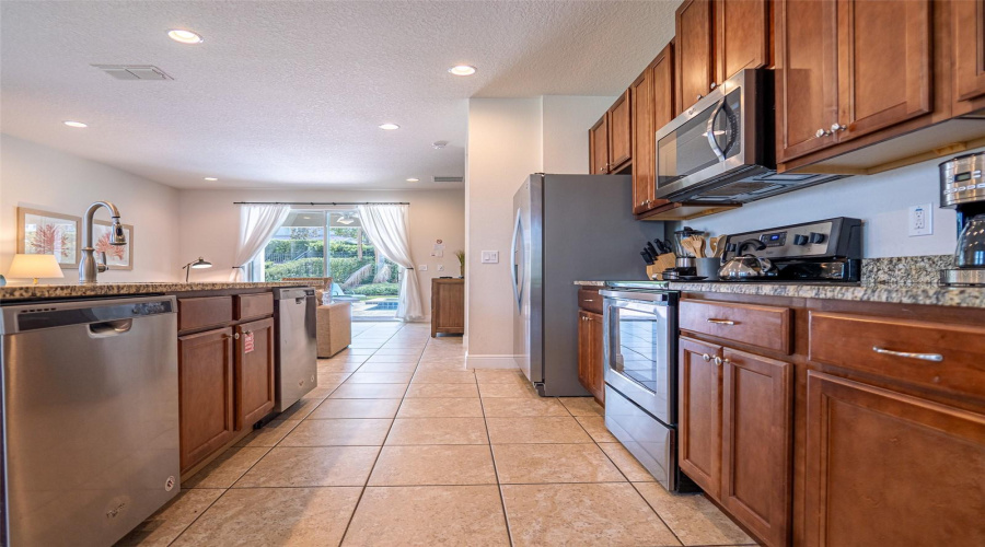 Kissimmee, Florida 34747, 6 Bedrooms Bedrooms, ,7 Bathroomsbathrooms,Residential,For Sale,Falls Dr,Mfro6307195