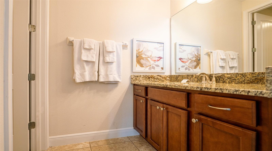 Kissimmee, Florida 34747, 6 Bedrooms Bedrooms, ,7 Bathroomsbathrooms,Residential,For Sale,Falls Dr,Mfro6307195