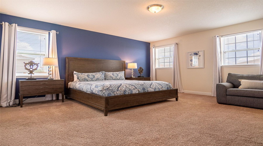 Kissimmee, Florida 34747, 6 Bedrooms Bedrooms, ,7 Bathroomsbathrooms,Residential,For Sale,Falls Dr,Mfro6307195