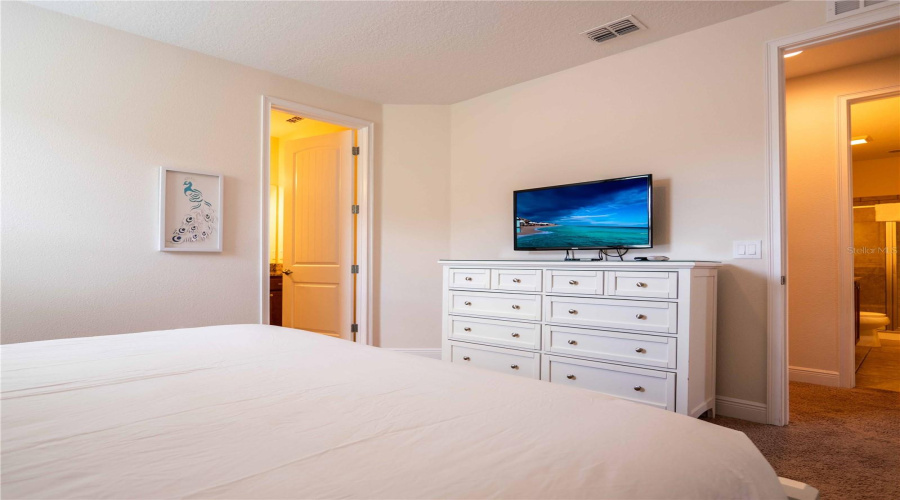 Kissimmee, Florida 34747, 6 Bedrooms Bedrooms, ,7 Bathroomsbathrooms,Residential,For Sale,Falls Dr,Mfro6307195