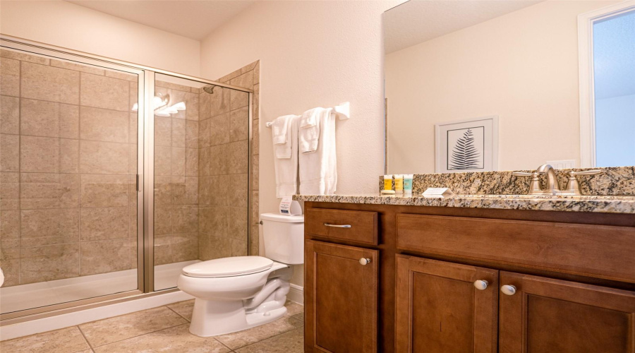 Kissimmee, Florida 34747, 6 Bedrooms Bedrooms, ,7 Bathroomsbathrooms,Residential,For Sale,Falls Dr,Mfro6307195