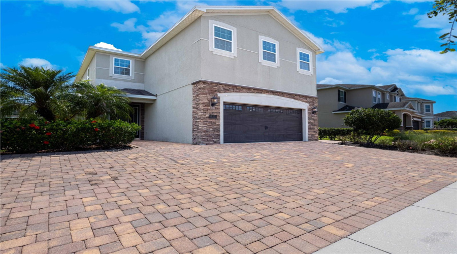 Kissimmee, Florida 34747, 6 Bedrooms Bedrooms, ,7 Bathroomsbathrooms,Residential,For Sale,Falls Dr,Mfro6307195