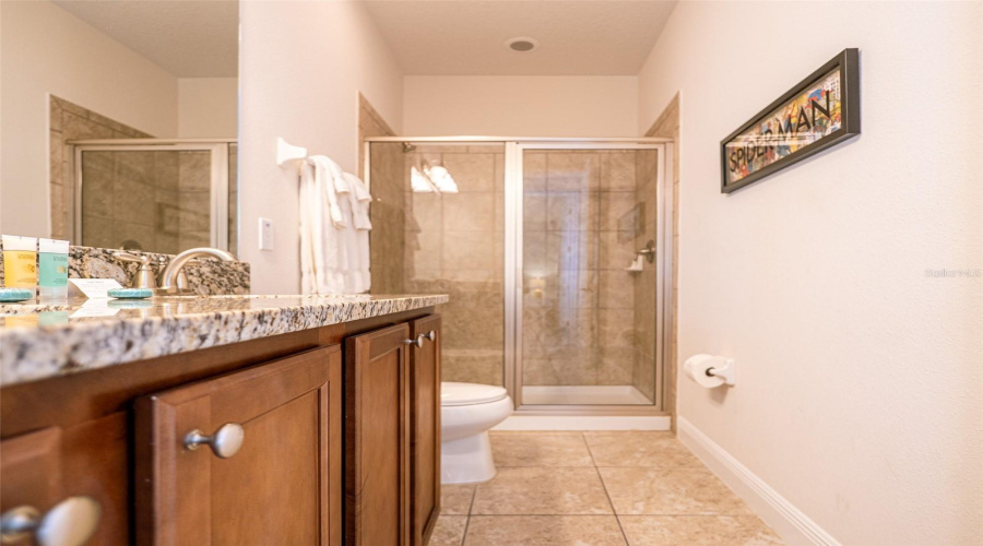 Kissimmee, Florida 34747, 6 Bedrooms Bedrooms, ,7 Bathroomsbathrooms,Residential,For Sale,Falls Dr,Mfro6307195