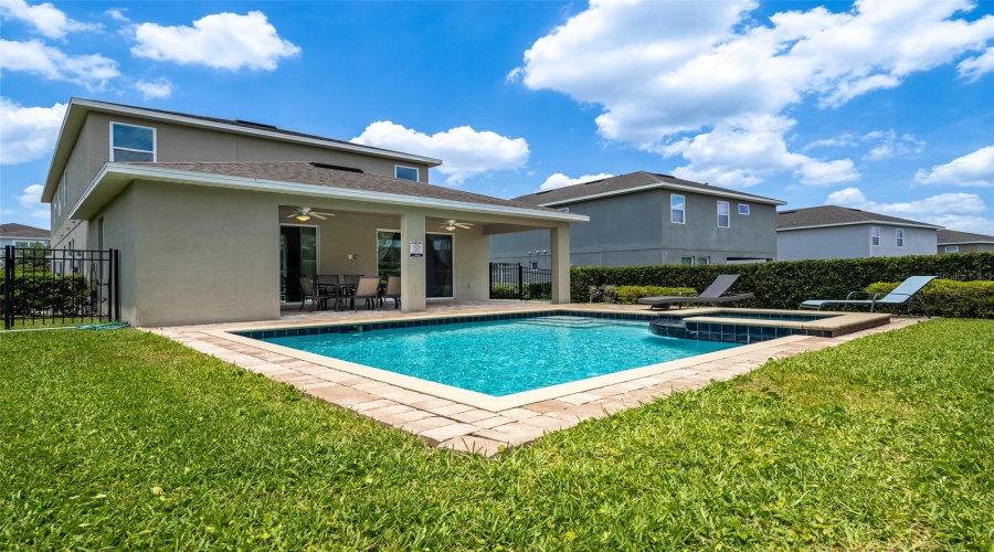 Kissimmee, Florida 34747, 6 Bedrooms Bedrooms, ,7 Bathroomsbathrooms,Residential,For Sale,Falls Dr,Mfro6307195