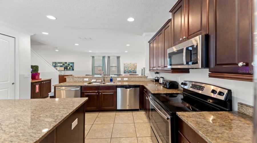 Kissimmee, Florida 34747, 6 Bedrooms Bedrooms, ,6 Bathroomsbathrooms,Residential,For Sale,Lasso,Mfro6307034