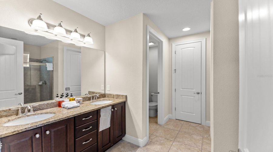 Kissimmee, Florida 34747, 6 Bedrooms Bedrooms, ,6 Bathroomsbathrooms,Residential,For Sale,Lasso,Mfro6307034