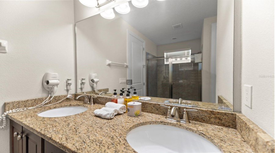 Kissimmee, Florida 34747, 6 Bedrooms Bedrooms, ,6 Bathroomsbathrooms,Residential,For Sale,Lasso,Mfro6307034
