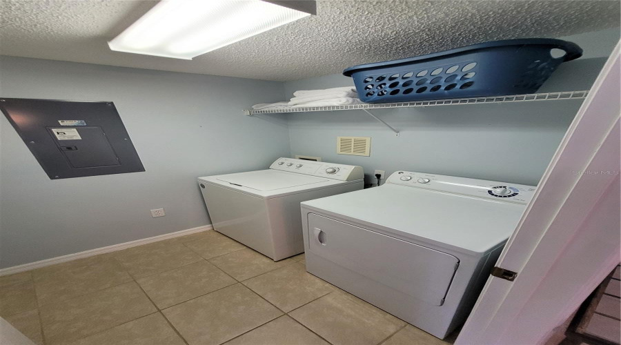 Kissimmee, Florida 34746, 3 Bedrooms Bedrooms, ,2 Bathroomsbathrooms,Residential,For Sale,Pompano Beach Dr,Mfrs5126654