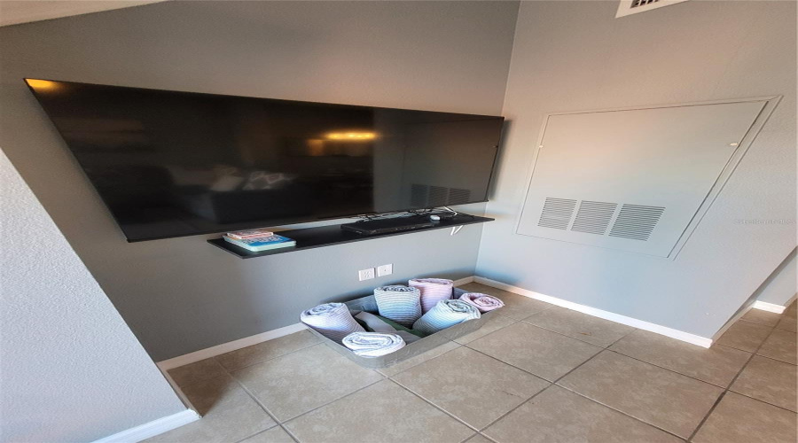 Kissimmee, Florida 34746, 3 Bedrooms Bedrooms, ,2 Bathroomsbathrooms,Residential,For Sale,Pompano Beach Dr,Mfrs5126654
