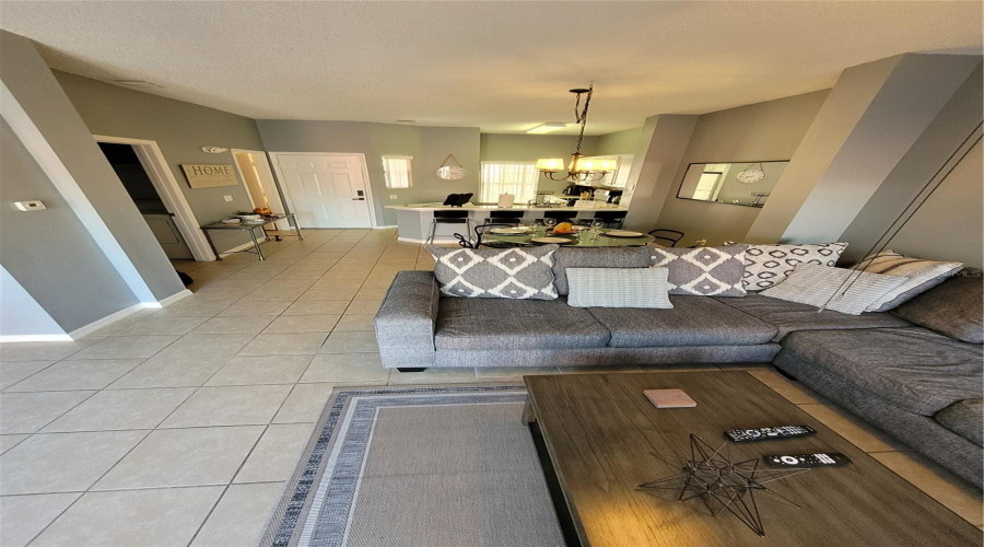 Kissimmee, Florida 34746, 3 Bedrooms Bedrooms, ,2 Bathroomsbathrooms,Residential,For Sale,Pompano Beach Dr,Mfrs5126654