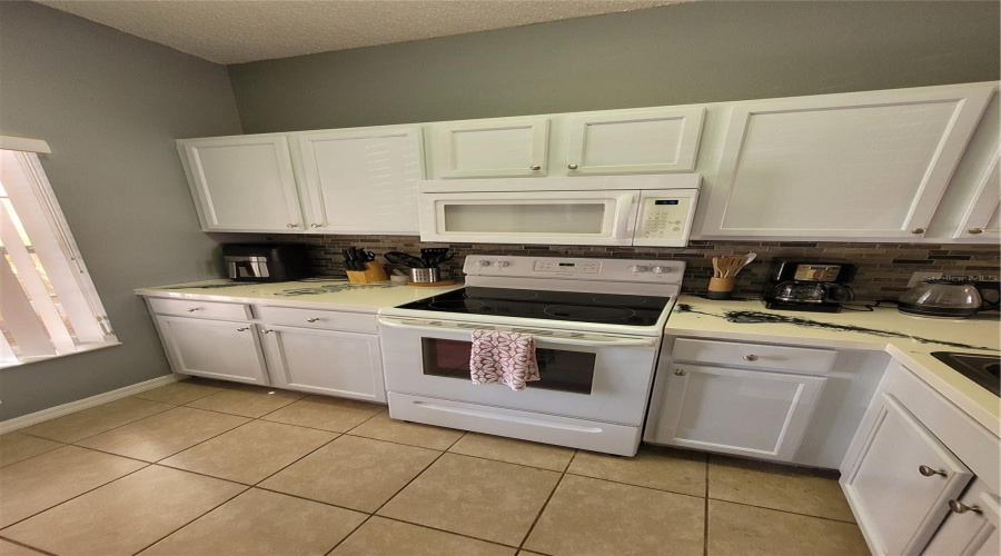 Kissimmee, Florida 34746, 3 Bedrooms Bedrooms, ,2 Bathroomsbathrooms,Residential,For Sale,Pompano Beach Dr,Mfrs5126654