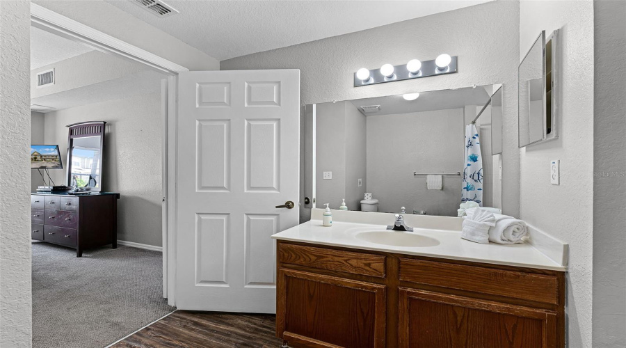 Kissimmee, Florida 34746, 3 Bedrooms Bedrooms, ,2 Bathroomsbathrooms,Residential,For Sale,Jonafree,Mfrs5126718