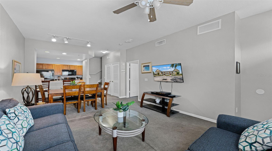 Kissimmee, Florida 34746, 3 Bedrooms Bedrooms, ,2 Bathroomsbathrooms,Residential,For Sale,Jonafree,Mfrs5126718