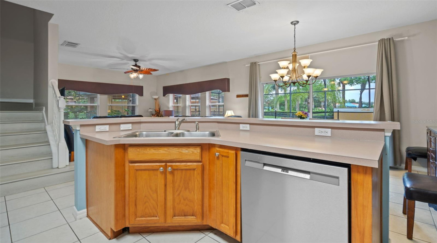 Kissimmee, Florida 34747, 4 Bedrooms Bedrooms, ,3 Bathroomsbathrooms,Residential,For Sale,Yellow Lantana,Mfrs5126724