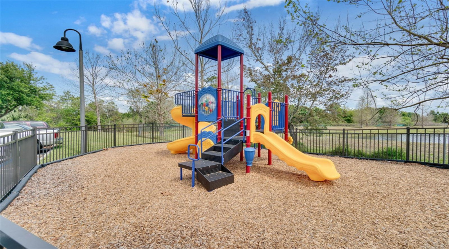 Kissimmee, Florida 34747, 4 Bedrooms Bedrooms, ,3 Bathroomsbathrooms,Residential,For Sale,Yellow Lantana,Mfrs5126724