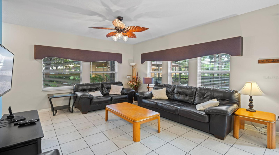 Kissimmee, Florida 34747, 4 Bedrooms Bedrooms, ,3 Bathroomsbathrooms,Residential,For Sale,Yellow Lantana,Mfrs5126724