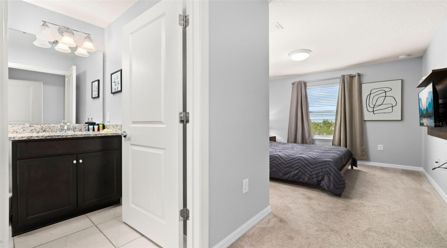 DAVENPORT, Florida 33897, 5 Bedrooms Bedrooms, ,4 BathroomsBathrooms,Residential,For Sale,PARADISE,0,MFRS5126361