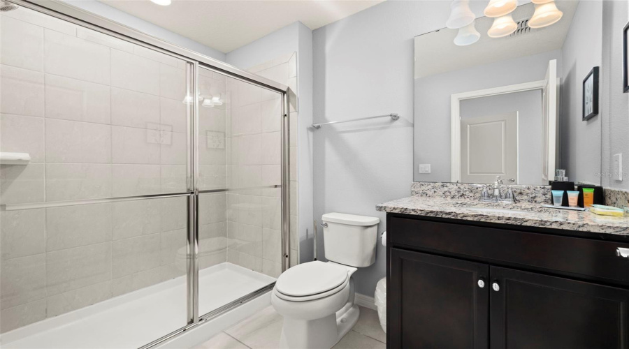 DAVENPORT, Florida 33897, 5 Bedrooms Bedrooms, ,4 BathroomsBathrooms,Residential,For Sale,PARADISE,0,MFRS5126361