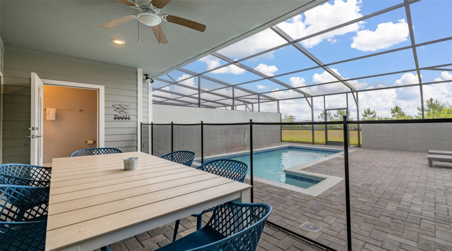 DAVENPORT, Florida 33897, 5 Bedrooms Bedrooms, ,4 BathroomsBathrooms,Residential,For Sale,PARADISE,0,MFRS5126361