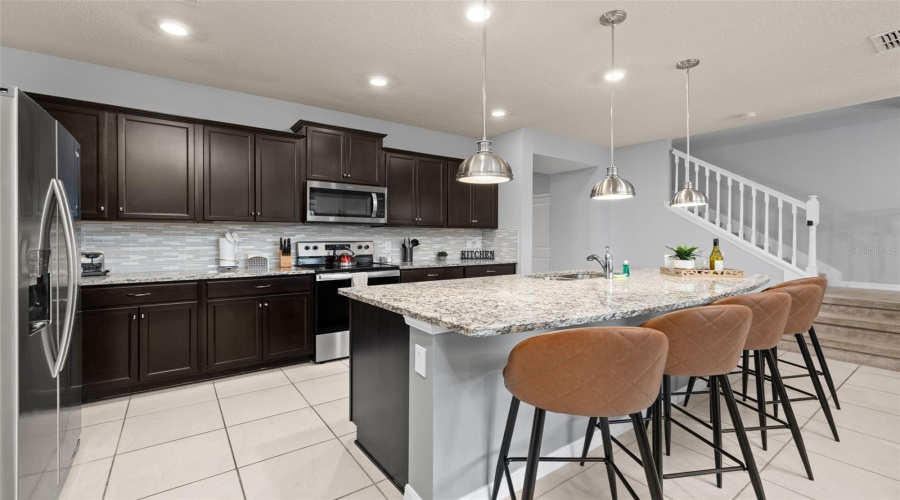 DAVENPORT, Florida 33897, 5 Bedrooms Bedrooms, ,4 BathroomsBathrooms,Residential,For Sale,PARADISE,0,MFRS5126361