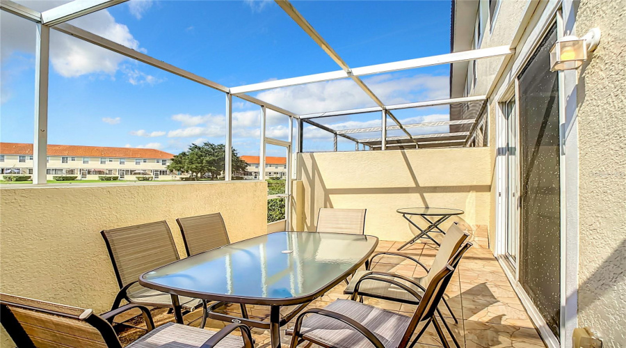 Kissimmee, Florida 34746, 3 Bedrooms Bedrooms, ,2 Bathroomsbathrooms,Residential,For Sale,S Beach Cir,Mfro6307108