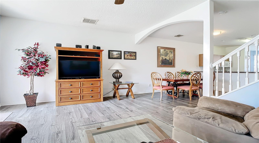 Kissimmee, Florida 34746, 3 Bedrooms Bedrooms, ,2 Bathroomsbathrooms,Residential,For Sale,S Beach Cir,Mfro6307108