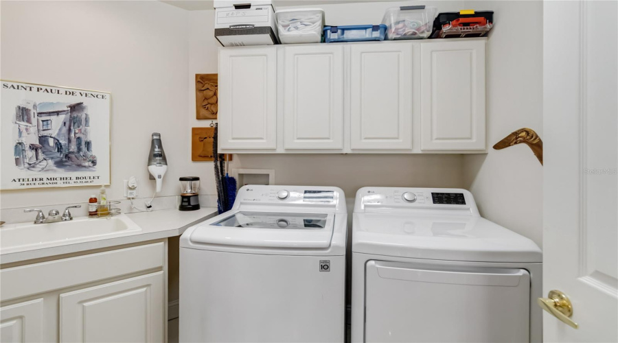 Orlando, Florida 32836, 3 Bedrooms Bedrooms, ,2 Bathroomsbathrooms,Residential,For Sale,The Esplanade,Mfra4651221