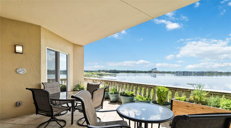 Orlando, Florida 32836, 3 Bedrooms Bedrooms, ,2 Bathroomsbathrooms,Residential,For Sale,The Esplanade,Mfra4651221